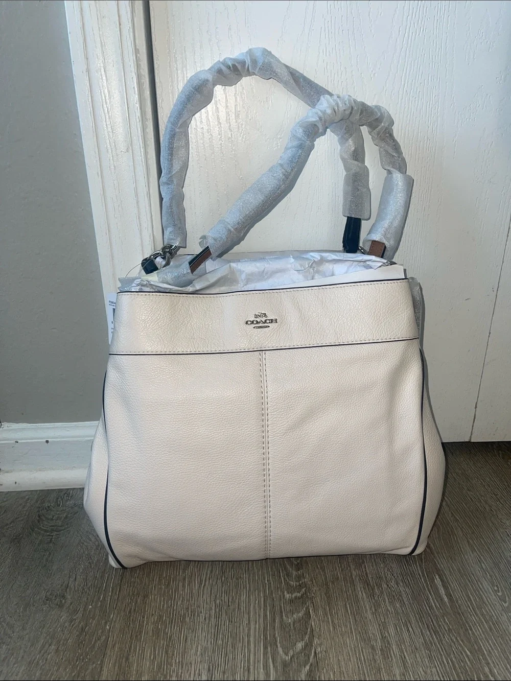 New COACH Lexy Shoulder pebble Bag leather cream purse tote mid size